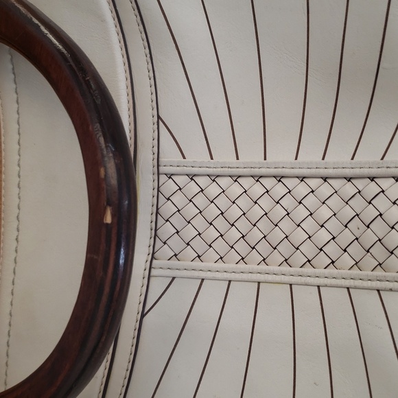 Cole Haan Huarache tote off white with wooden handles - Picture 6 of 6